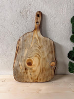 Tocător Rustic Live Edge din Lemn Masiv Tratat Termic – Platou Charcuterie - Detaliu 6