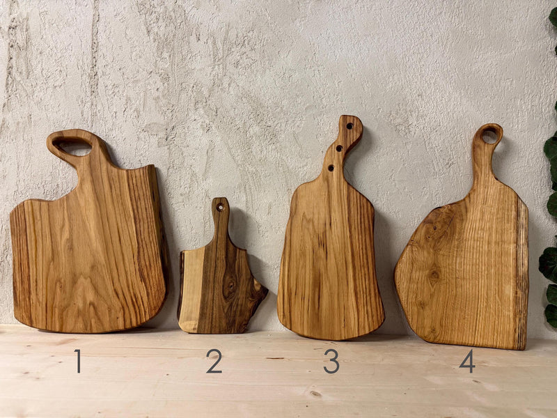 Tocător Vintage din Stejar Masiv Recuperat – Finisaj Rustic Tradițional