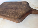 Tocător Medieval Rustic din Stejar Învechit – Mâner Diamond & Decor Tavernă - Detaliu 4