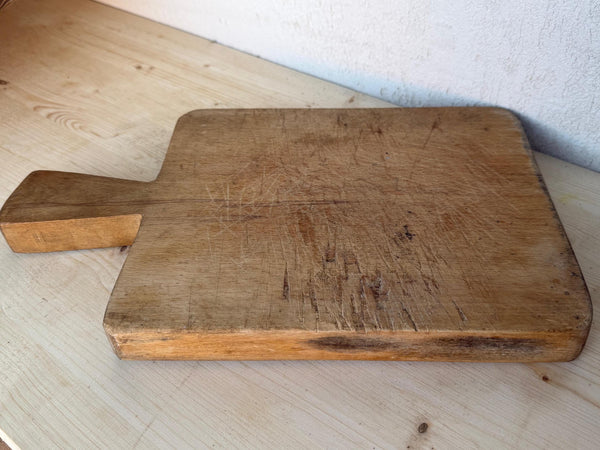 Tocător Tradițional din Lemn de Fag Masiv – Stil Antic Rustic pentru Pâine - Detaliu 2