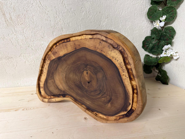 Tocător Masiv din Nuc cu Șanț de Scurgere – Butcher Block BBQ & Friptură (5 cm grosime) - Detaliu 3