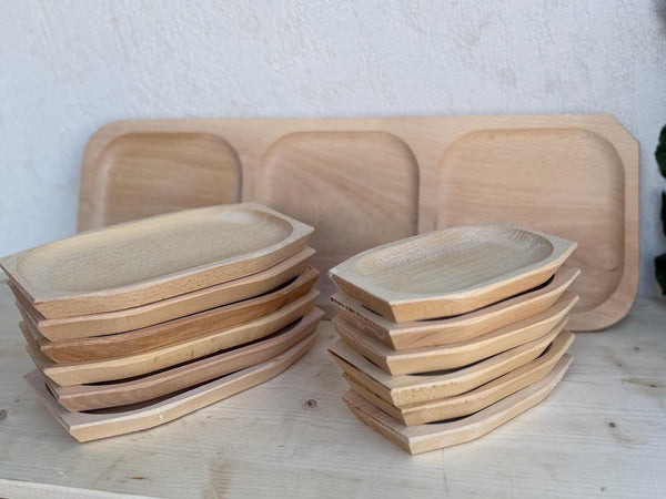 Set 13 Piese Servire Gourmet din Lemn Masiv – Platou Mare & 12 Farfurii Mici Tapas - Detaliu 2